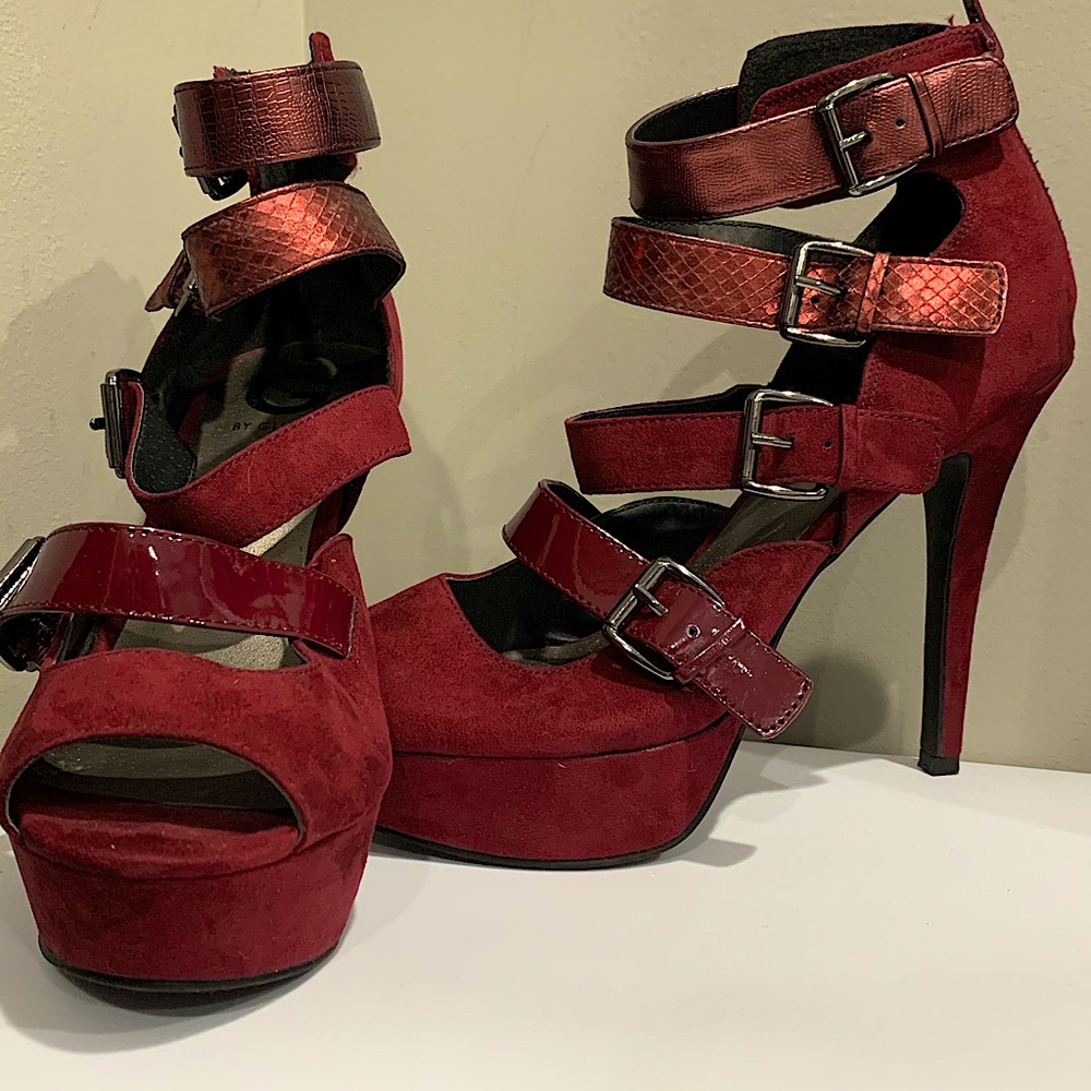 G by Guess Platform Sandals